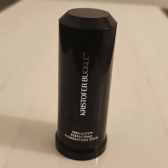 Kristofer Buckle Triplicity Perfecting Foundation Stick in Fair - Picture 3 of 4